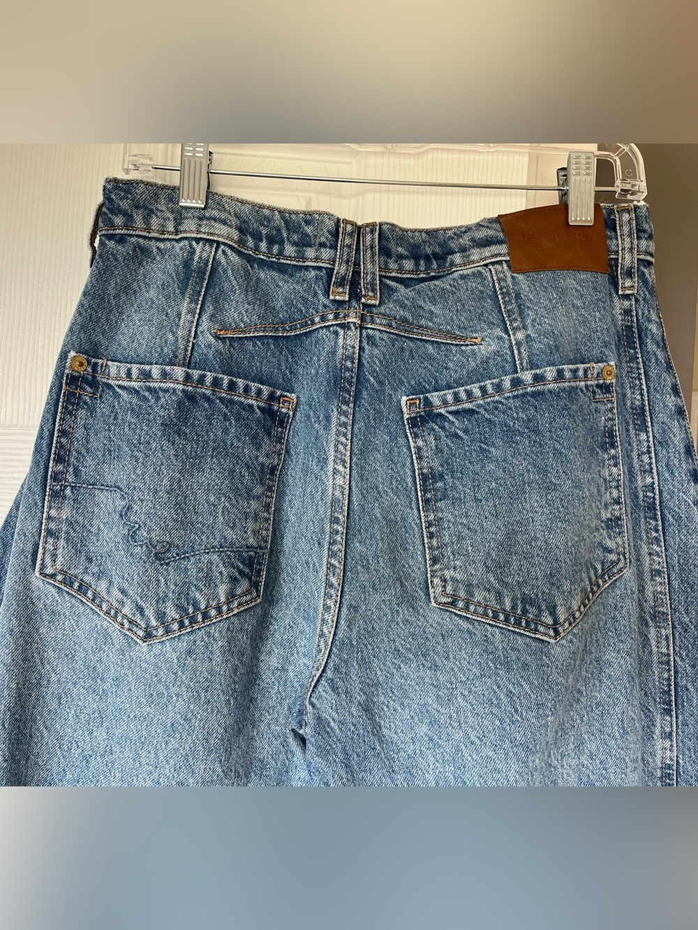 Free People We The Free Good Luck Barrel Jeans - Ultra Light Beam - size 27 - Picture 5 of 16